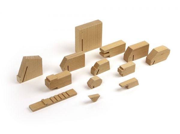 wooden animals juguete toy ikonic otherform
