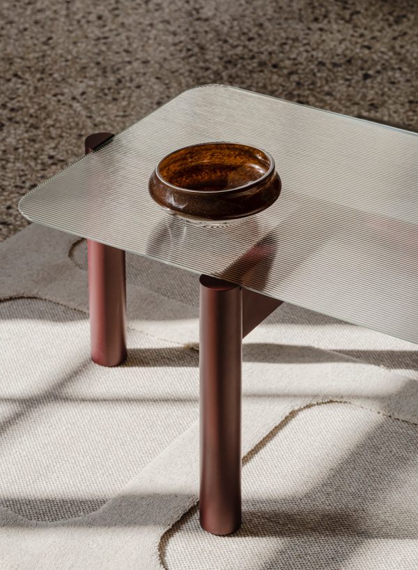 kob mesa baja auxiliar madera haya cristal templado texturizado nooma otherform